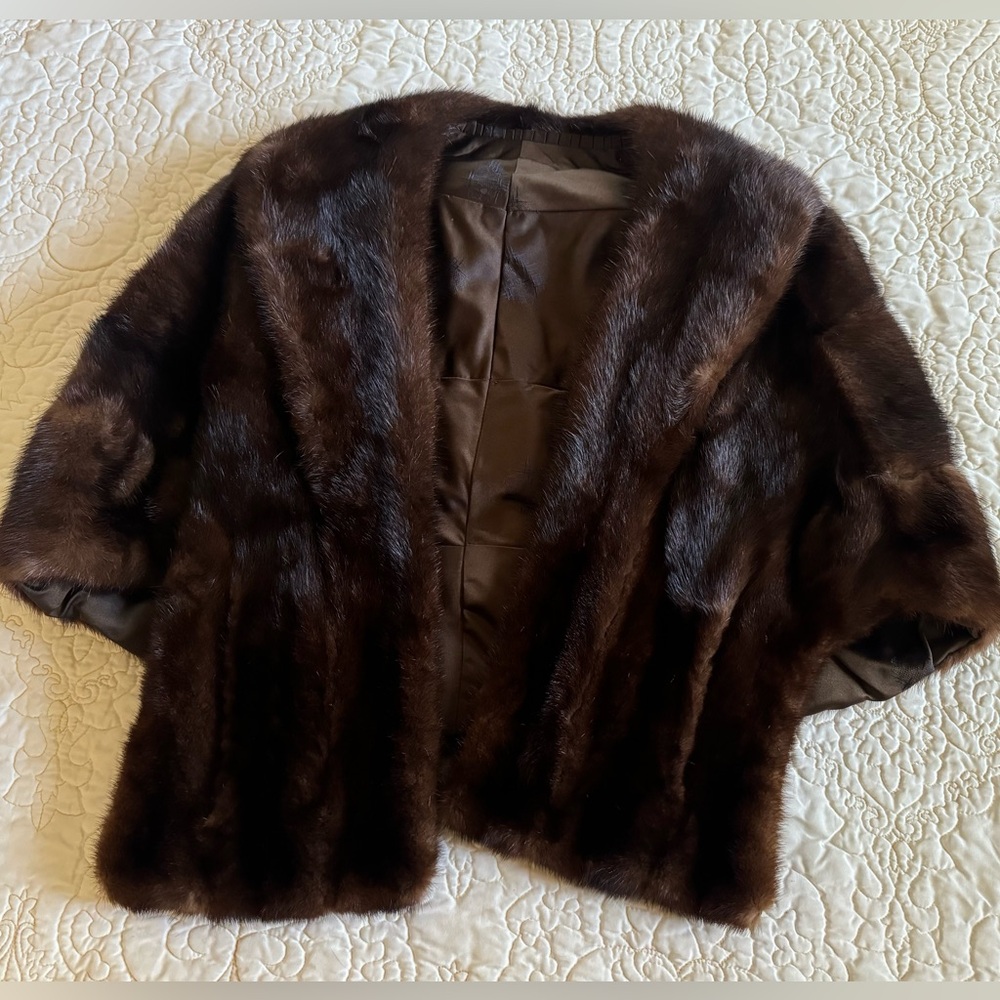 Beautiful vintage mink shawl from the late 1950s.